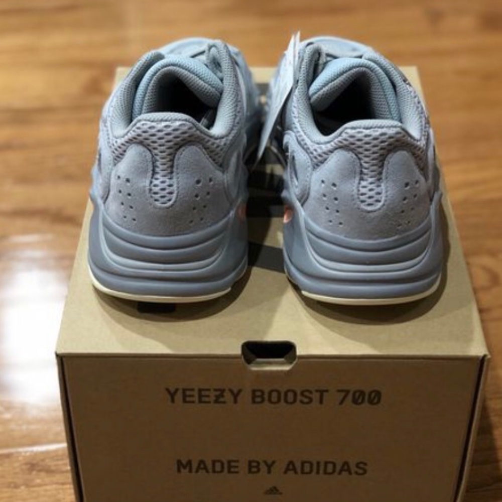 Yeezy 700